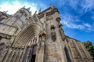 Dom
